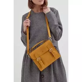 Портфель с пряжками