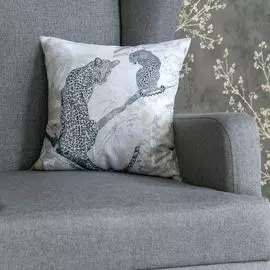 Подушка декоративная "Прайд"