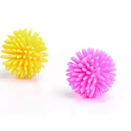 Набор игрушек Beeztees Мяч-еж для кошек (3,5см, 4 шт В заказе будет случайный цвет)