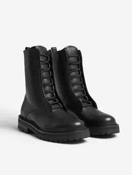 Ботинки на шнуровке