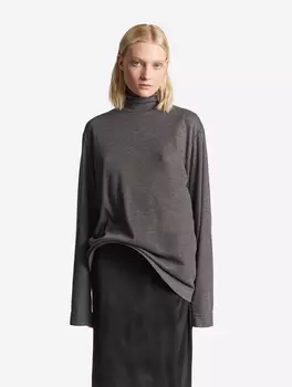 Тонкая трикотажная водолазка