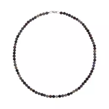 Бусы из разноцветных корундов