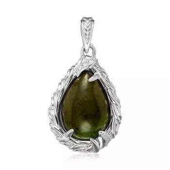 Серебряная подвеска с нефритом