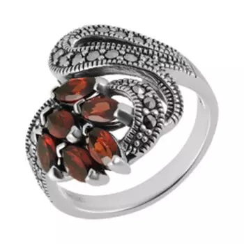 Серебряное кольцо с гранатами и марказитами