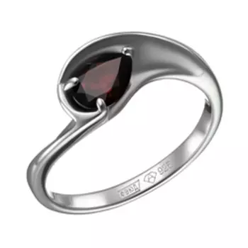 Серебряное кольцо с гранатом