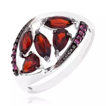 Серебряное кольцо с гранатом