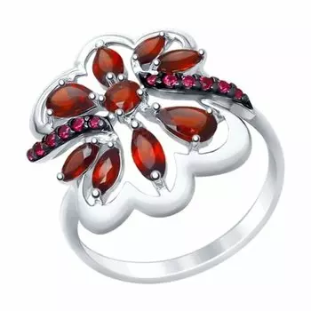 Серебряное кольцо с гранатом