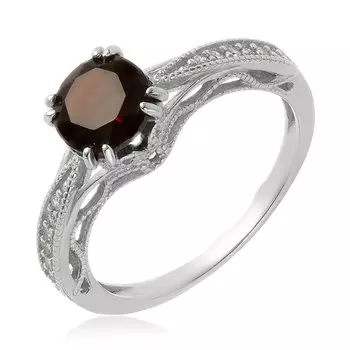 Серебряное кольцо с гранатом