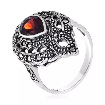 Серебряное кольцо с гранатом