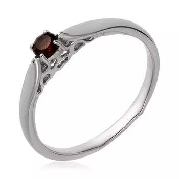 Серебряное кольцо с гранатом