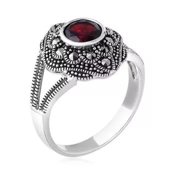 Серебряное кольцо с гранатом