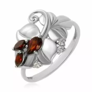 Серебряное кольцо с гранатом