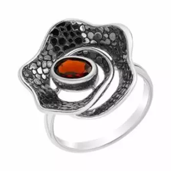 Серебряное кольцо с гранатом