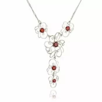 Серебряное колье с гранатовыми и бесцветными фианитами "Цветы"