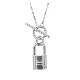 Серебряное колье с подвеской "Замок"