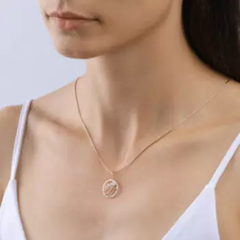 Золотая подвеска "Love"