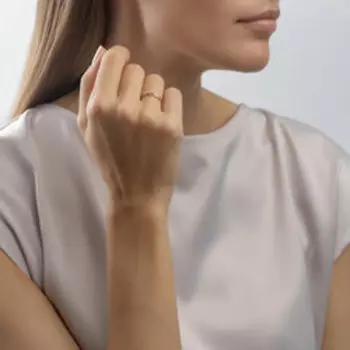 Золотое кольцо с фианитами