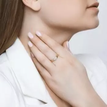 Помолвочное кольцо из золота 585 пробы с фианитами