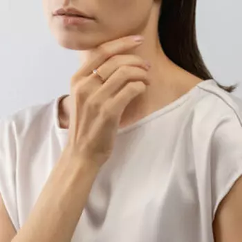 Кольцо из золота с фианитом