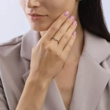 Кольцо из золота с фианитом