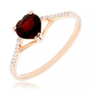 Золотое кольцо с гранатом