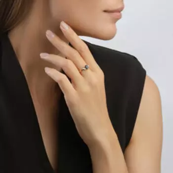 Кольцо из золота с лондон топазом и фианитами