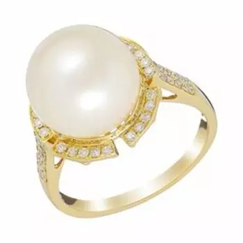 Золотое кольцо с жемчугом и бриллиантами