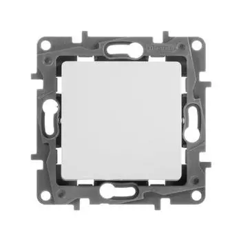 Переключатель одноклавишный промежуточный Legrand Etika 10A 250V белый 672209