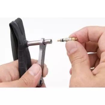 Камера велосипедная KENDA, 28"/700, "узкая" (700х18/25C-622/630), спортниппель 40 мм, 5-511494