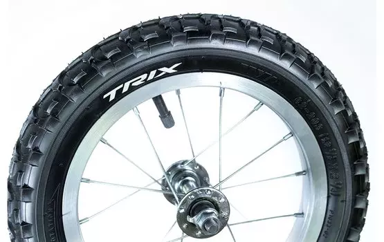 Колесо велосипедное переднее 12", алюминиевый обод, передняя втулка, камера, покрышка Trix, 12" alloy (переднее)