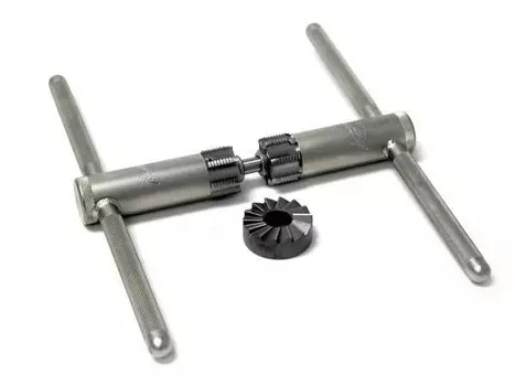 Набор PARK TOOL для нарезания резьбы в каретке, включая правый и левый метчики 1.370 x 24, PTLBTS-1