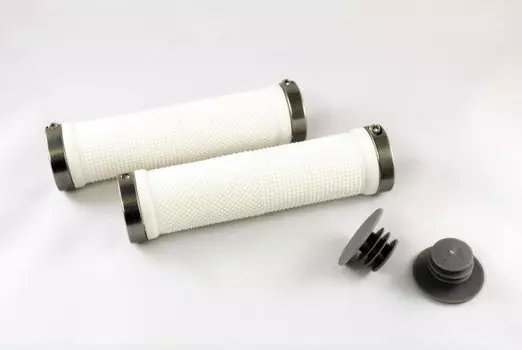 Ручки на руль для велосипеда CLARK`S CL0201 резиновые 130мм 3-227