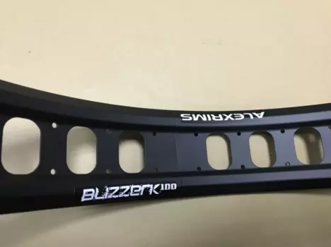 Обод велосипедный "Alexrims" BLIZZERK-100, 26", 55994, ERD 547 mm, 32 бескамерный, черный. BLIZZERK-100