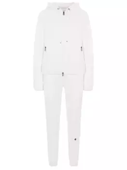 Костюм однотонный