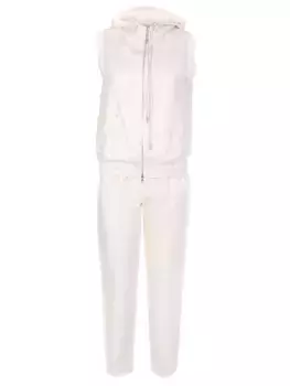 Костюм в спортивном стиле