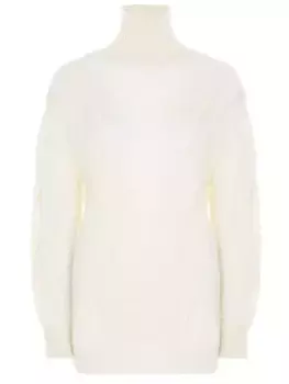 Мохеровый свитер крупной вязки