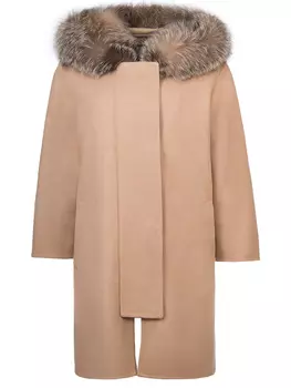 Пальто с меховой оторочкой