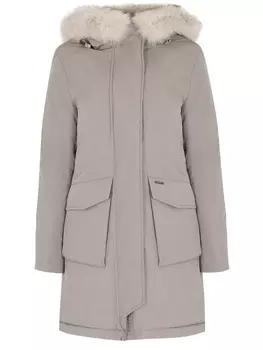 Парка с меховой отделкой