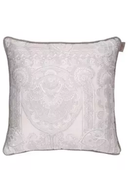 Подушка с узором