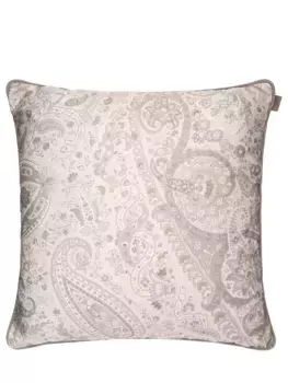 Подушка с узором