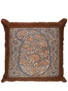 Подушка с узором