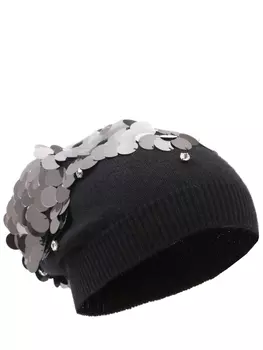 Шапка с декором