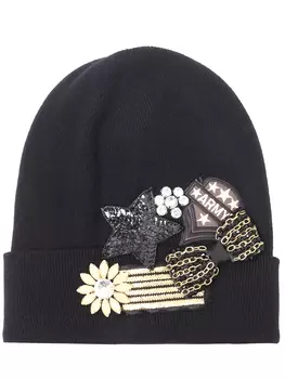 Шапка с декором