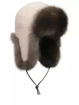 Шапка с мехом соболя