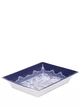 Тарелка фарфоровая