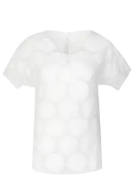 Топ с шитьем