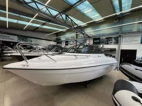 Катер Феникс 560 белый с Marine Rocket MREF115FEL KITPH54