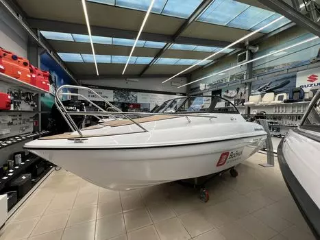 Катер Феникс 560 белый с мотором Suzuki DF140BTL KITPH35