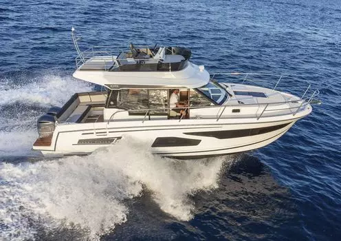 Катер Jeanneau Merry Fisher 1095 Fly с моторами 2х300 KITMF005