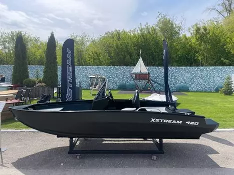 Моторная лодка, Xstream 420S, графит c Marine Rocket MR40FFES-T KITXST9